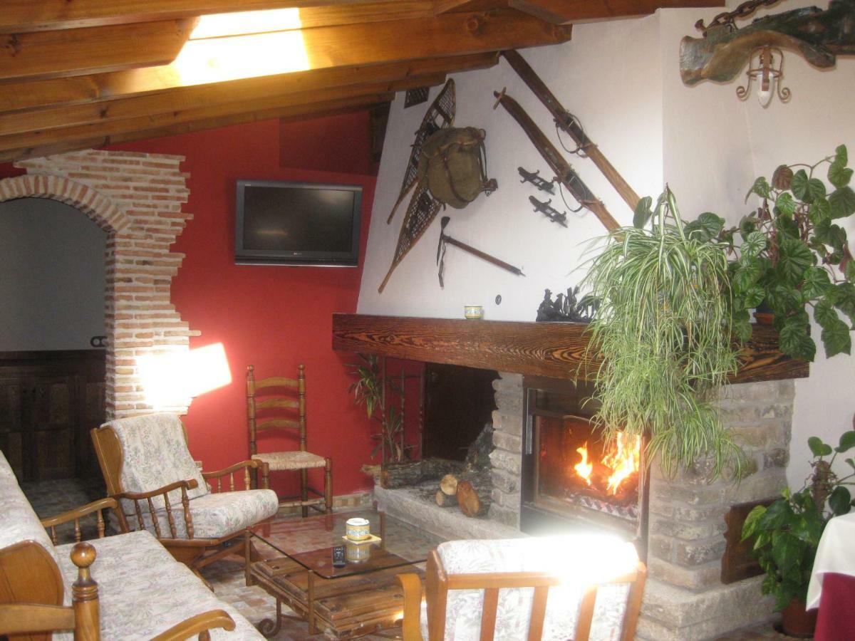 Hotel Rural Los Frutales Cercedilla Exterior photo