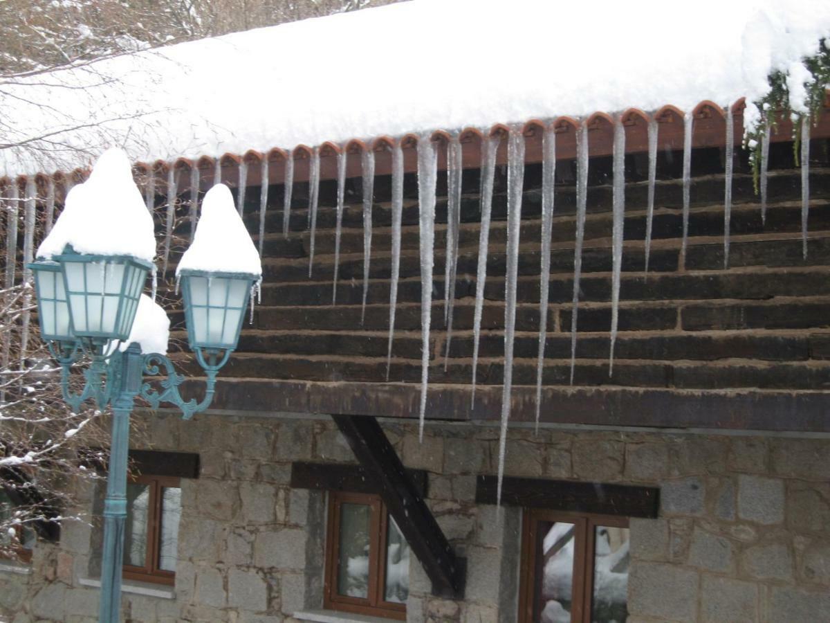 Hotel Rural Los Frutales Cercedilla Exterior photo